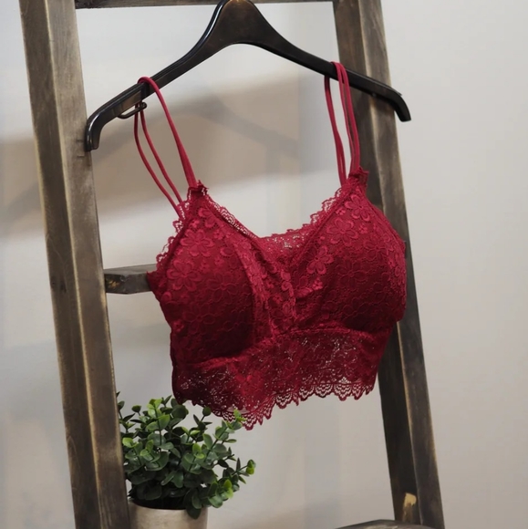 Amanda Bralette - Wine - Picture 1 of 1